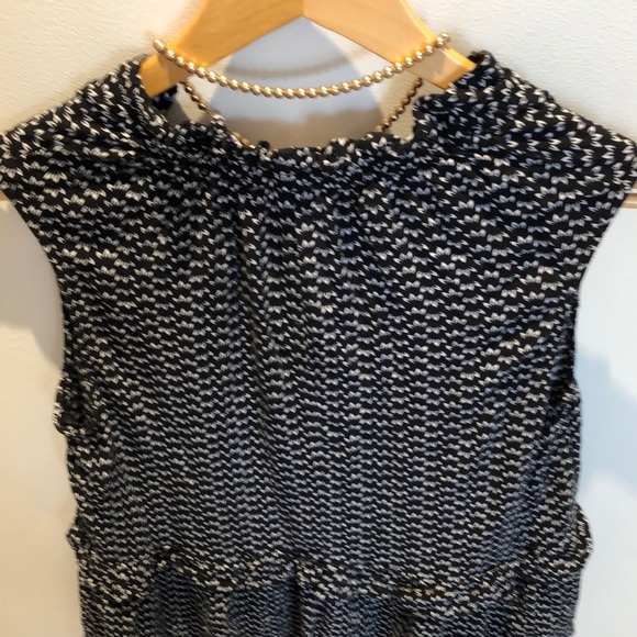 Size 12 sleeveless top - Picture 5 of 6